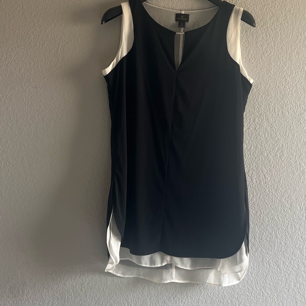 Worthington Black/Cream Sleeveless Layered keyhole Blouse cream Chiffon Hem SZ M